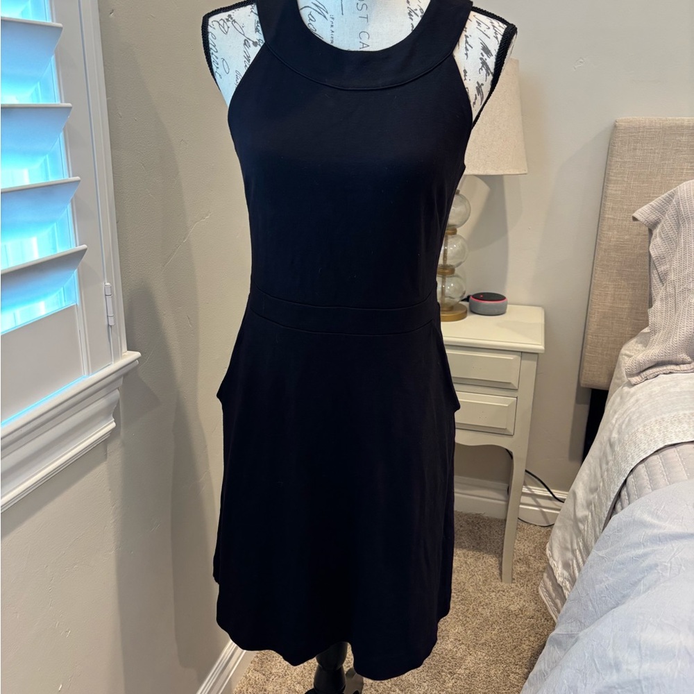 LOFT Black Sleeveless Fit-and-Flare Dress
